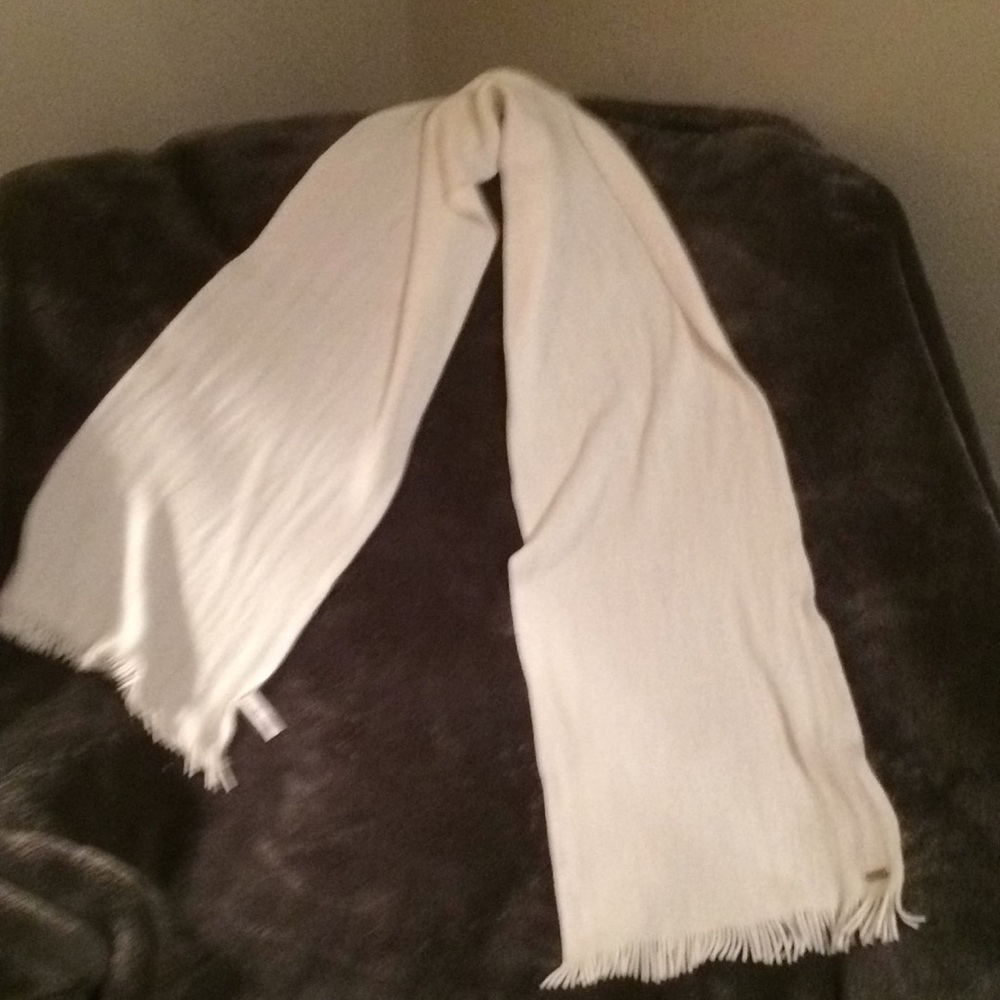 Calvin Klein Soft Acrylic Fringe Scarf. NWOT